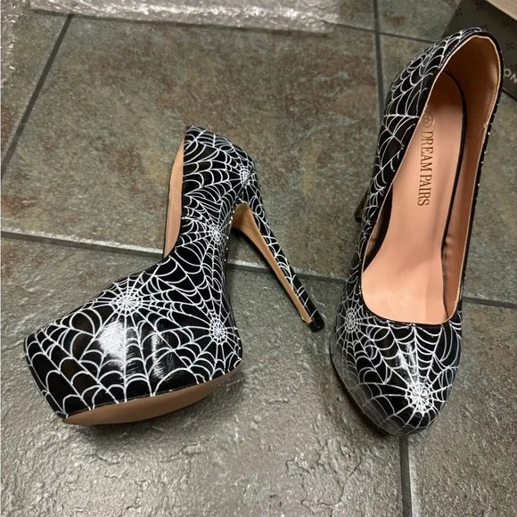 Spiderweb Halloween Heels US8 - Picture 7 of 9